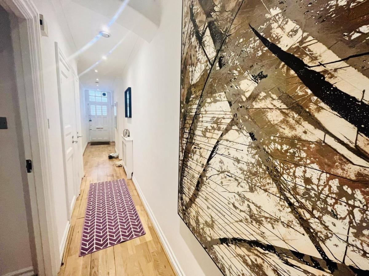 2 Bedroom Flat In Diplomatic Enclave In Kensington Λονδίνο Εξωτερικό φωτογραφία