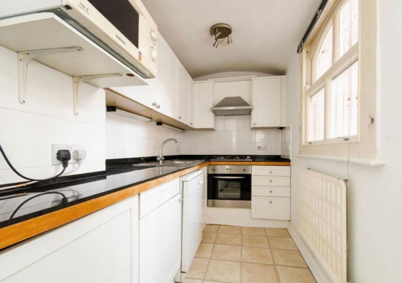 2 Bedroom Flat In Diplomatic Enclave In Kensington Λονδίνο Εξωτερικό φωτογραφία